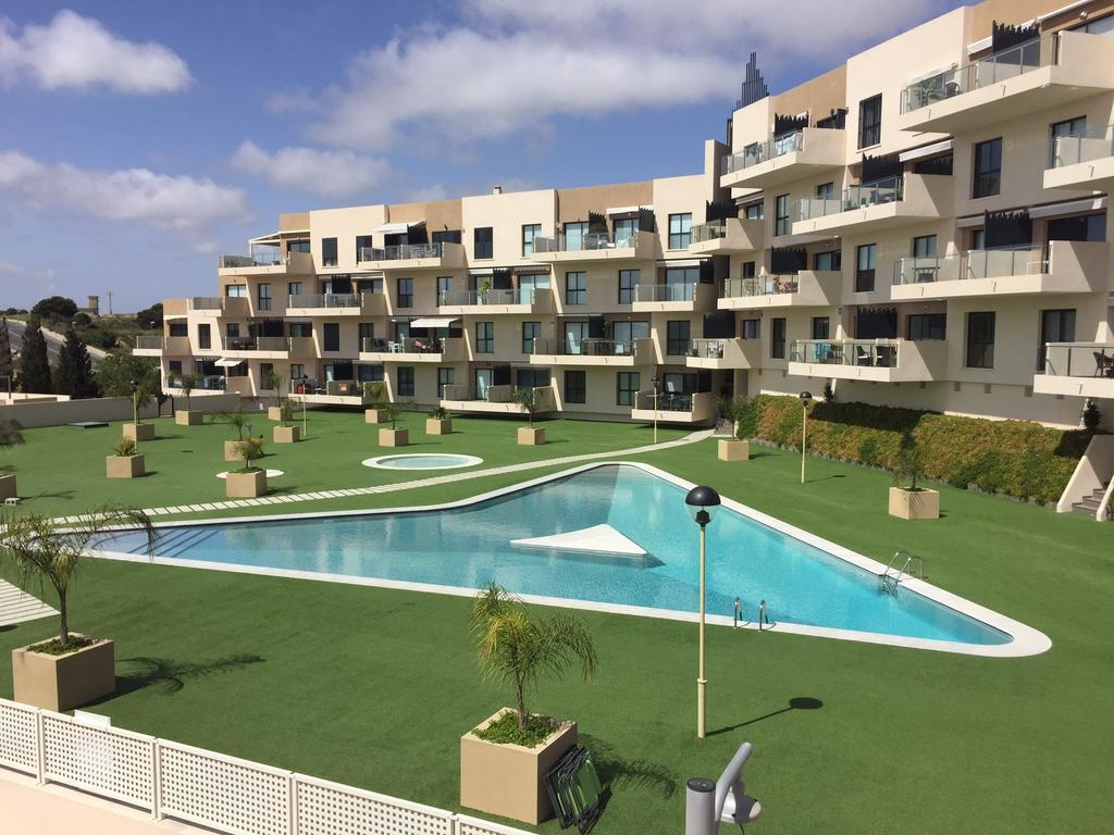 Residencial Sabrina Apartment โอริอุเอลา ภายนอก รูปภาพ